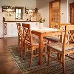 Selský Dvůr- A Keramická Dílna Apartmán *
